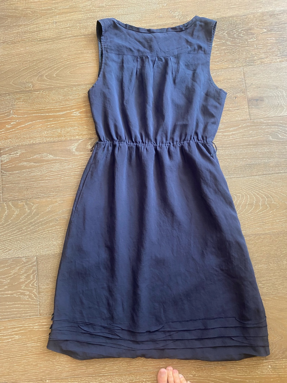 Anthropologie Maeve Charcoal Gray Tiered V Neck Knee Length Lined Shirt Dress M - Picture 6 of 6